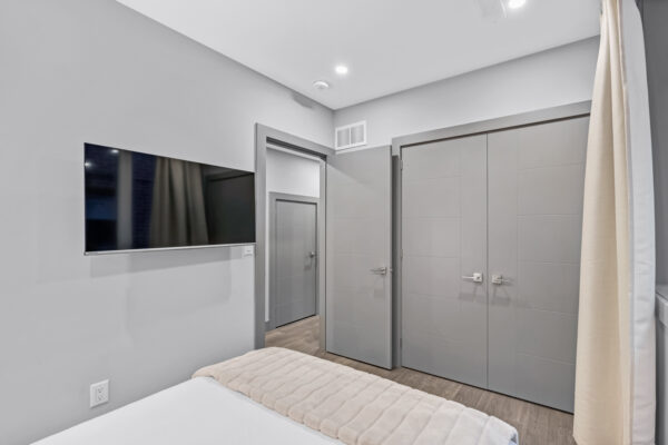 77-Millicent-Street-Toronto-Web-Salisbury-53