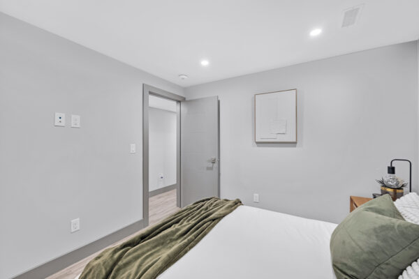 77-Millicent-Street-Toronto-Web-Salisbury-71