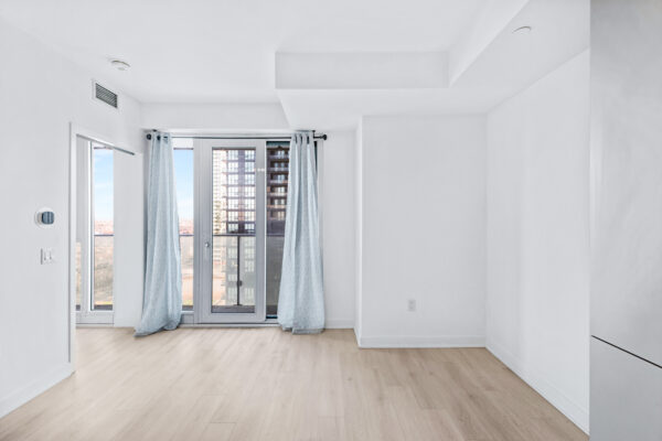 3900-Confederation-Parkway-#1110-Mississauga-Web-Salisbury-11