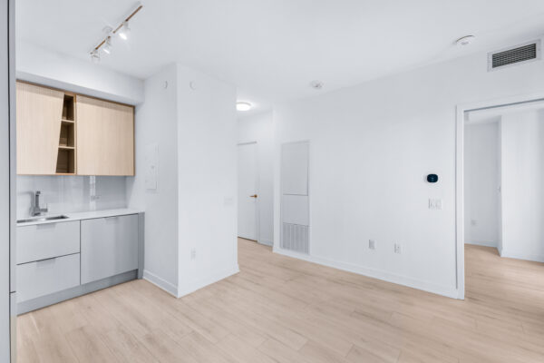 3900-Confederation-Parkway-#1110-Mississauga-Web-Salisbury-12