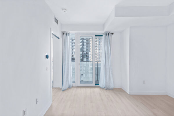 3900-Confederation-Parkway-#1110-Mississauga-Web-Salisbury-14