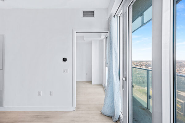 3900-Confederation-Parkway-#1110-Mississauga-Web-Salisbury-15
