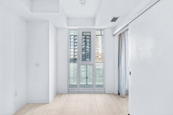 3900-Confederation-Parkway-#1110-Mississauga-Web-Salisbury-19