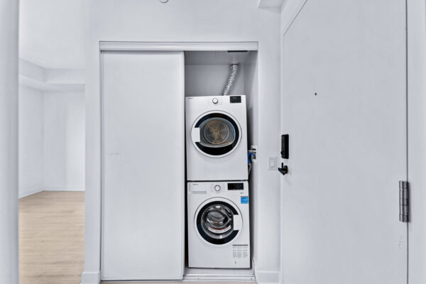 3900-Confederation-Parkway-#1110-Mississauga-Web-Salisbury-23