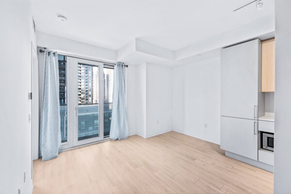 3900-Confederation-Parkway-#1110-Mississauga-Web-Salisbury-5