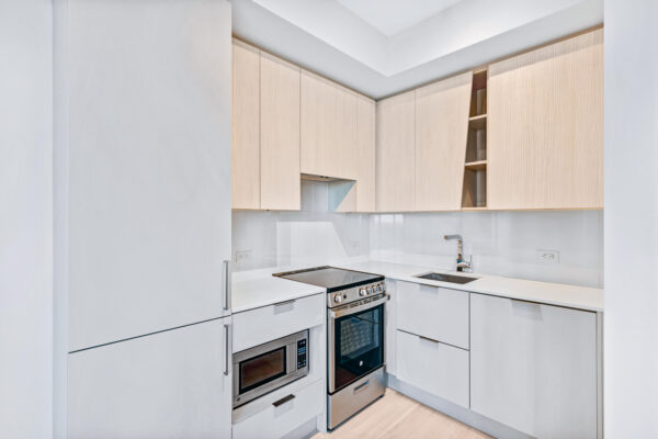 3900-Confederation-Parkway-#1110-Mississauga-Web-Salisbury-8