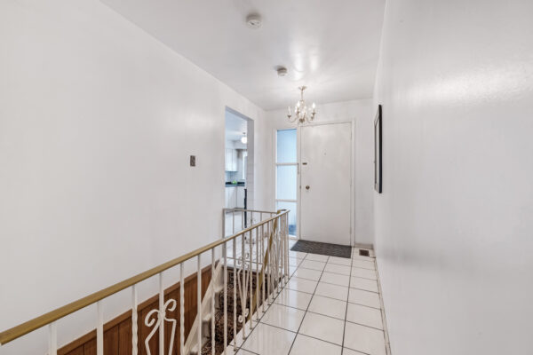 17-Norfield-Crescent-Toronto-Web-Salisbury-12