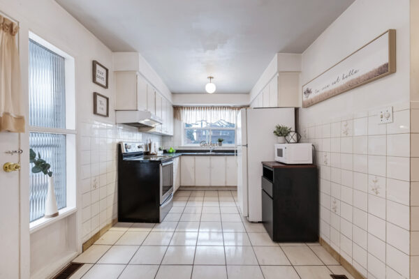 17-Norfield-Crescent-Toronto-Web-Salisbury-21