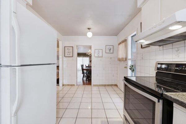 17-Norfield-Crescent-Toronto-Web-Salisbury-25