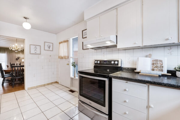 17-Norfield-Crescent-Toronto-Web-Salisbury-26