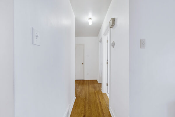 17-Norfield-Crescent-Toronto-Web-Salisbury-27
