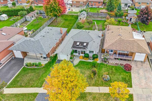 17-Norfield-Crescent-Toronto-Web-Salisbury-3