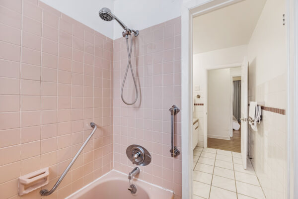 17-Norfield-Crescent-Toronto-Web-Salisbury-32