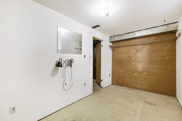 17-Norfield-Crescent-Toronto-Web-Salisbury-45