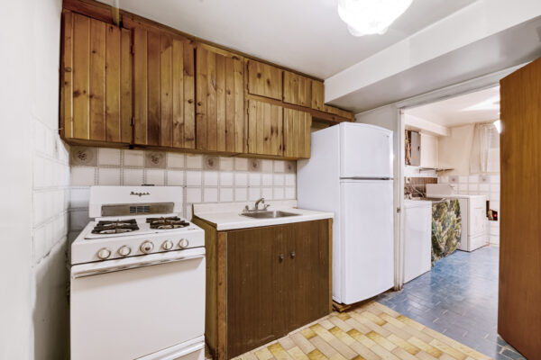 17-Norfield-Crescent-Toronto-Web-Salisbury-46