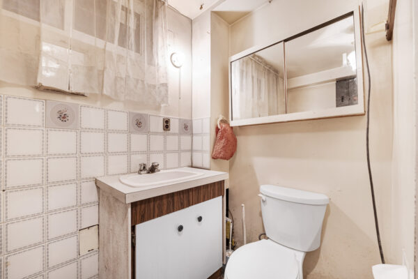 17-Norfield-Crescent-Toronto-Web-Salisbury-47