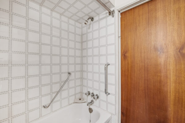 17-Norfield-Crescent-Toronto-Web-Salisbury-48