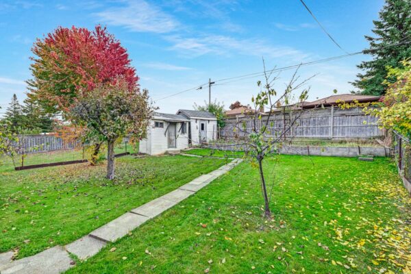 17-Norfield-Crescent-Toronto-Web-Salisbury-57