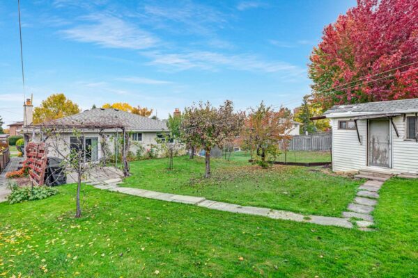 17-Norfield-Crescent-Toronto-Web-Salisbury-58