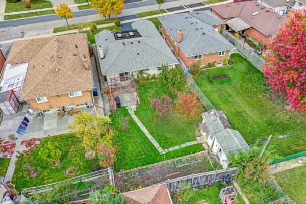 17-Norfield-Crescent-Toronto-Web-Salisbury-59