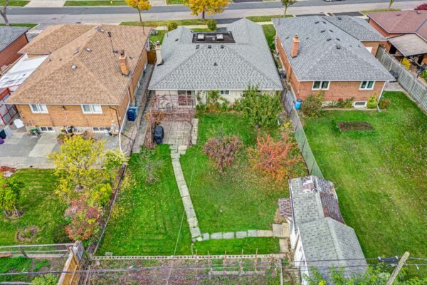 17-Norfield-Crescent-Toronto-Web-Salisbury-62