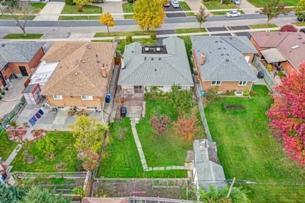 17-Norfield-Crescent-Toronto-Web-Salisbury-63