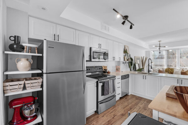 22-Frances-Loring-Lane-#1-Toronto-Web-Salisbury-14