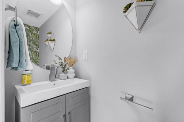 22-Frances-Loring-Lane-#1-Toronto-Web-Salisbury-21