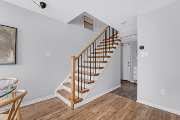 22-Frances-Loring-Lane-#1-Toronto-Web-Salisbury-22