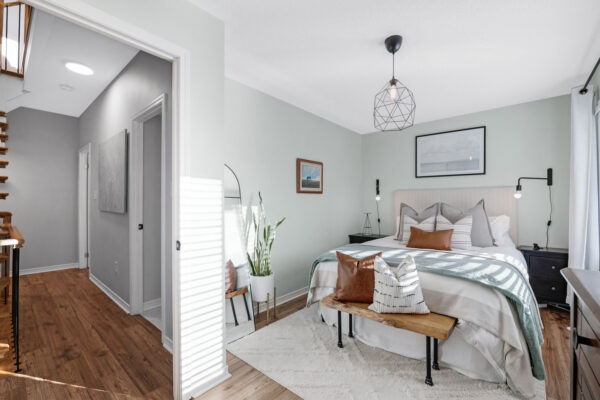 22-Frances-Loring-Lane-#1-Toronto-Web-Salisbury-24