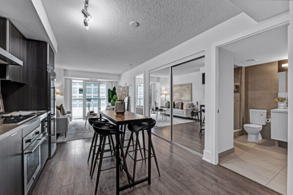 300-Front-Street-West-#502-Toronto-Web-Salisbury-21