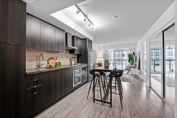 300-Front-Street-West-#502-Toronto-Web-Salisbury-7