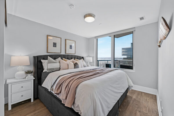 55-Merchants-Wharf-#428-Toronto-Web-Salisbury-18