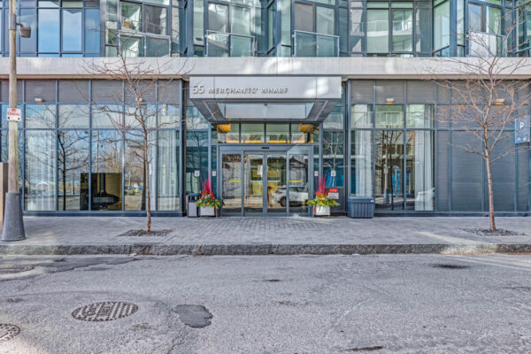 55-Merchants-Wharf-#428-Toronto-Web-Salisbury-2