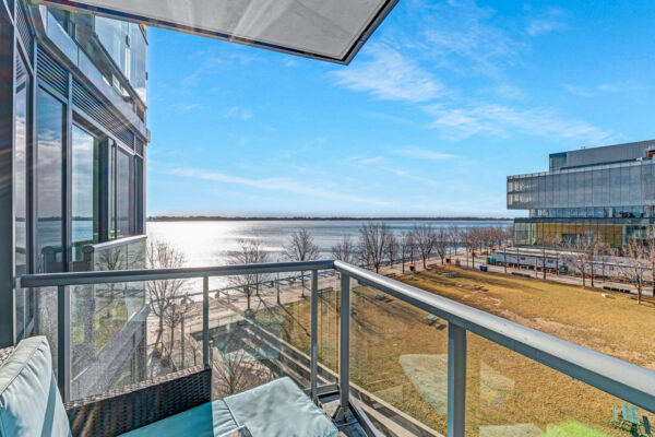 55-Merchants-Wharf-#428-Toronto-Web-Salisbury-29