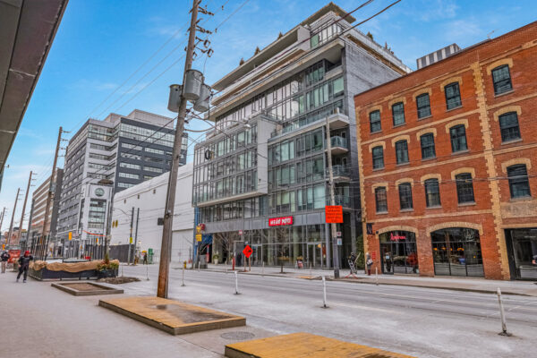 650-King-Street-West-#903-Toronto-Web-Salisbury-1