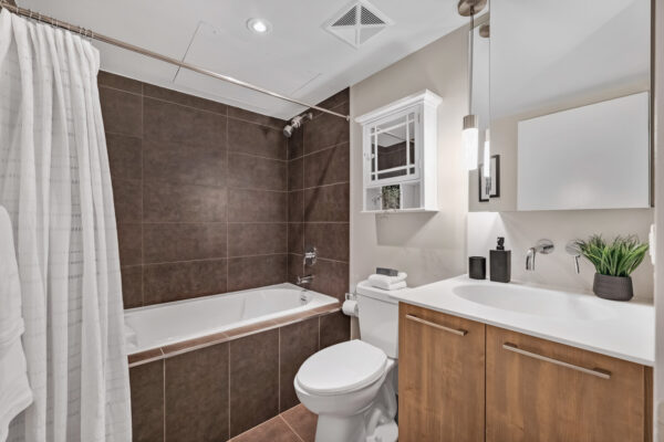 650-King-Street-West-#903-Toronto-Web-Salisbury-19
