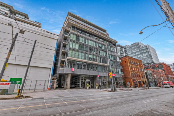 650-King-Street-West-#903-Toronto-Web-Salisbury-2