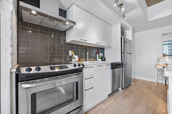 650-King-Street-West-#903-Toronto-Web-Salisbury-8