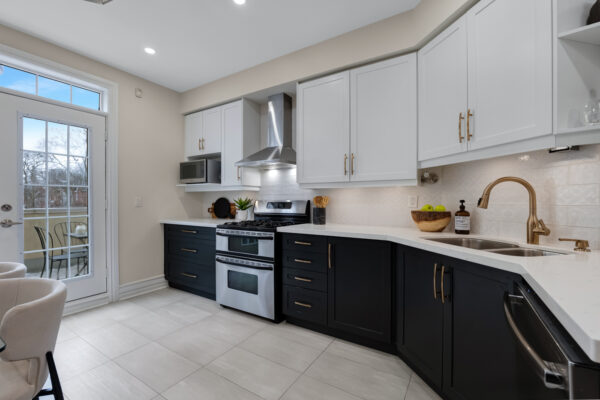 949-Queen-Street-West-Toronto-Web-Salisbury-16