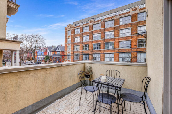 949-Queen-Street-West-Toronto-Web-Salisbury-21