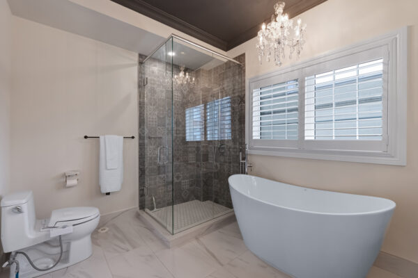 949-Queen-Street-West-Toronto-Web-Salisbury-39