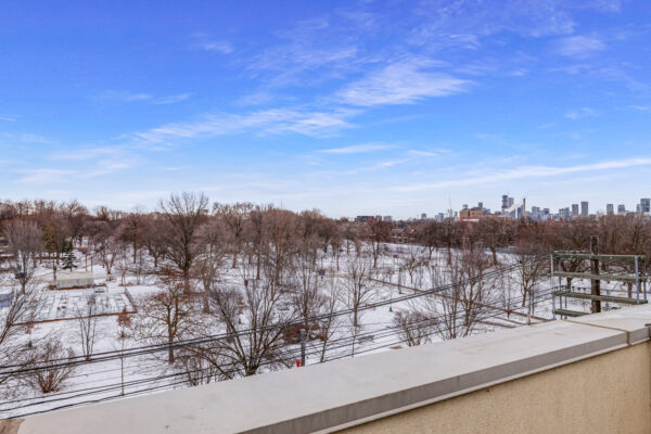 949-Queen-Street-West-Toronto-Web-Salisbury-44