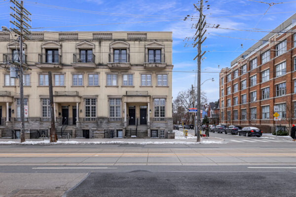 949-Queen-Street-West-Toronto-Web-Salisbury-5