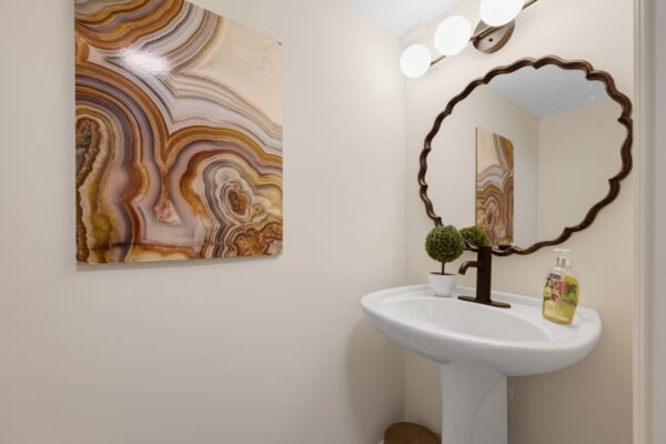 949-Queen-Street-West-Toronto-Web-Salisbury-52