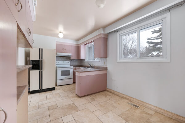 1598-Ewald-Road-Mississauga-Web-Salisbury-18