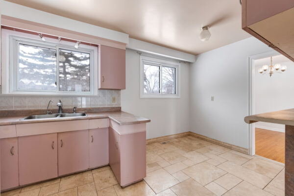 1598-Ewald-Road-Mississauga-Web-Salisbury-24