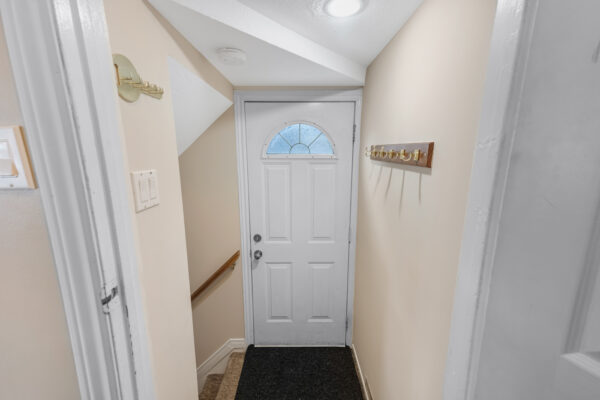 173-McCraney-Street-Oakville-Web-Salisbury-39