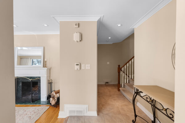 18-Flaremore-Crescent-Toronto-Web-Salisbury-11
