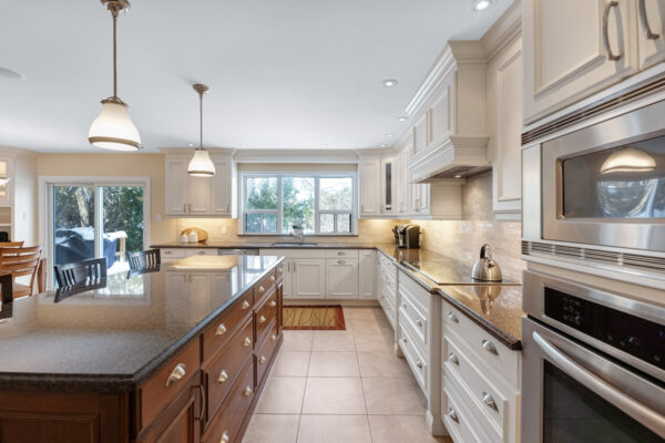 18-Flaremore-Crescent-Toronto-Web-Salisbury-21